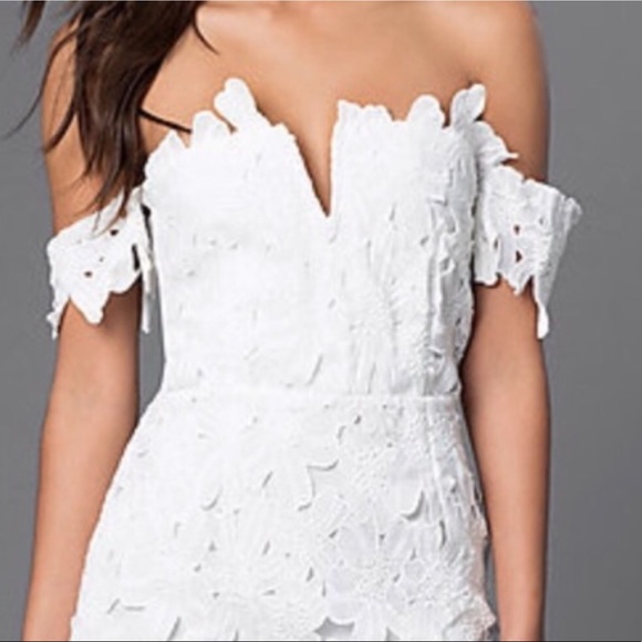 NWT Luxxel White Lace Off The Shoulder Dress Size Small - Picture 2 of 5